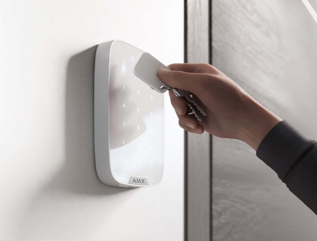 Ajax Tag on Keypad Plus White Hvid