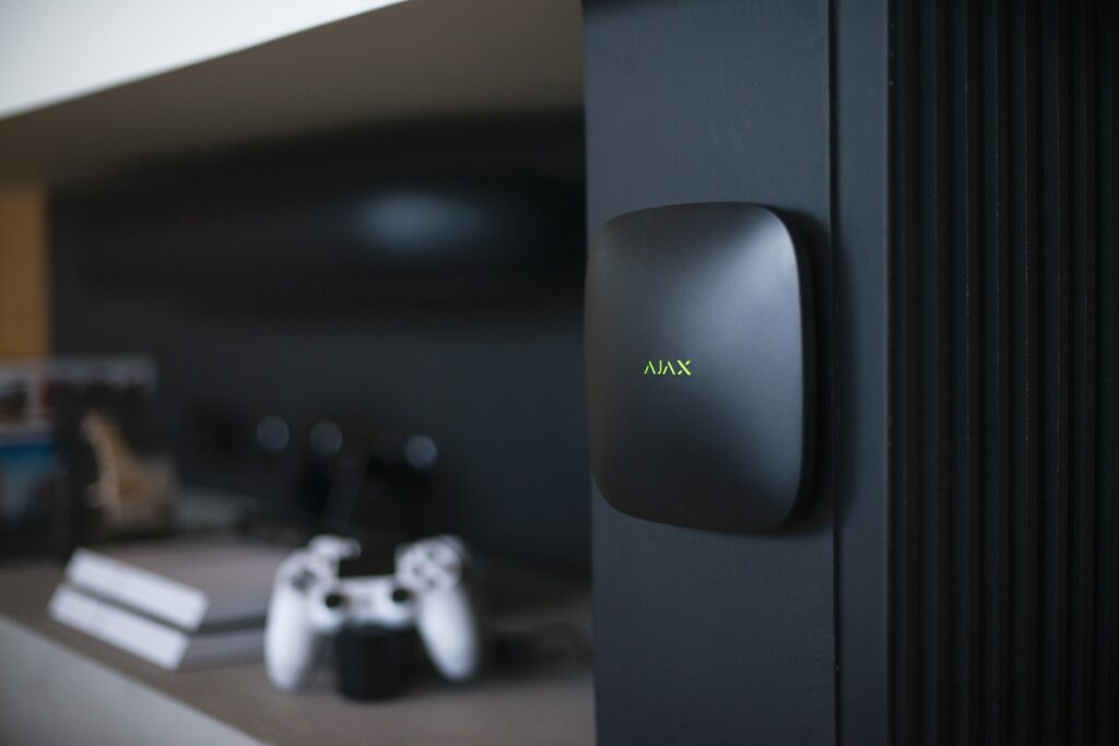 Ajax hub 2 på værelse